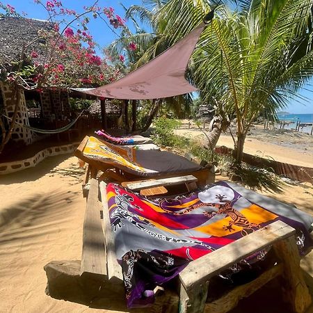 Tamarin Lodge Ampangorinana Exteriör bild