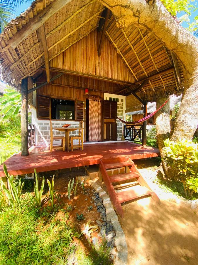 Tamarin Lodge Ampangorinana Exteriör bild