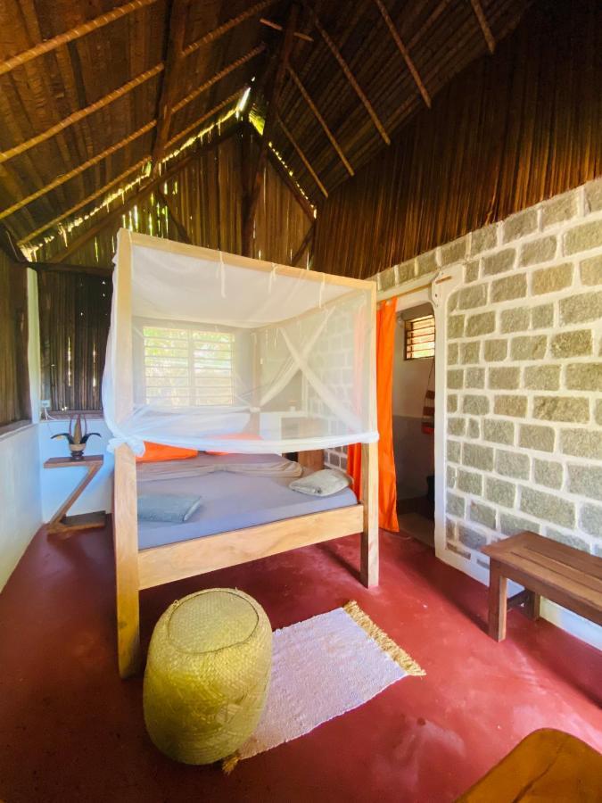 Tamarin Lodge Ampangorinana Exteriör bild