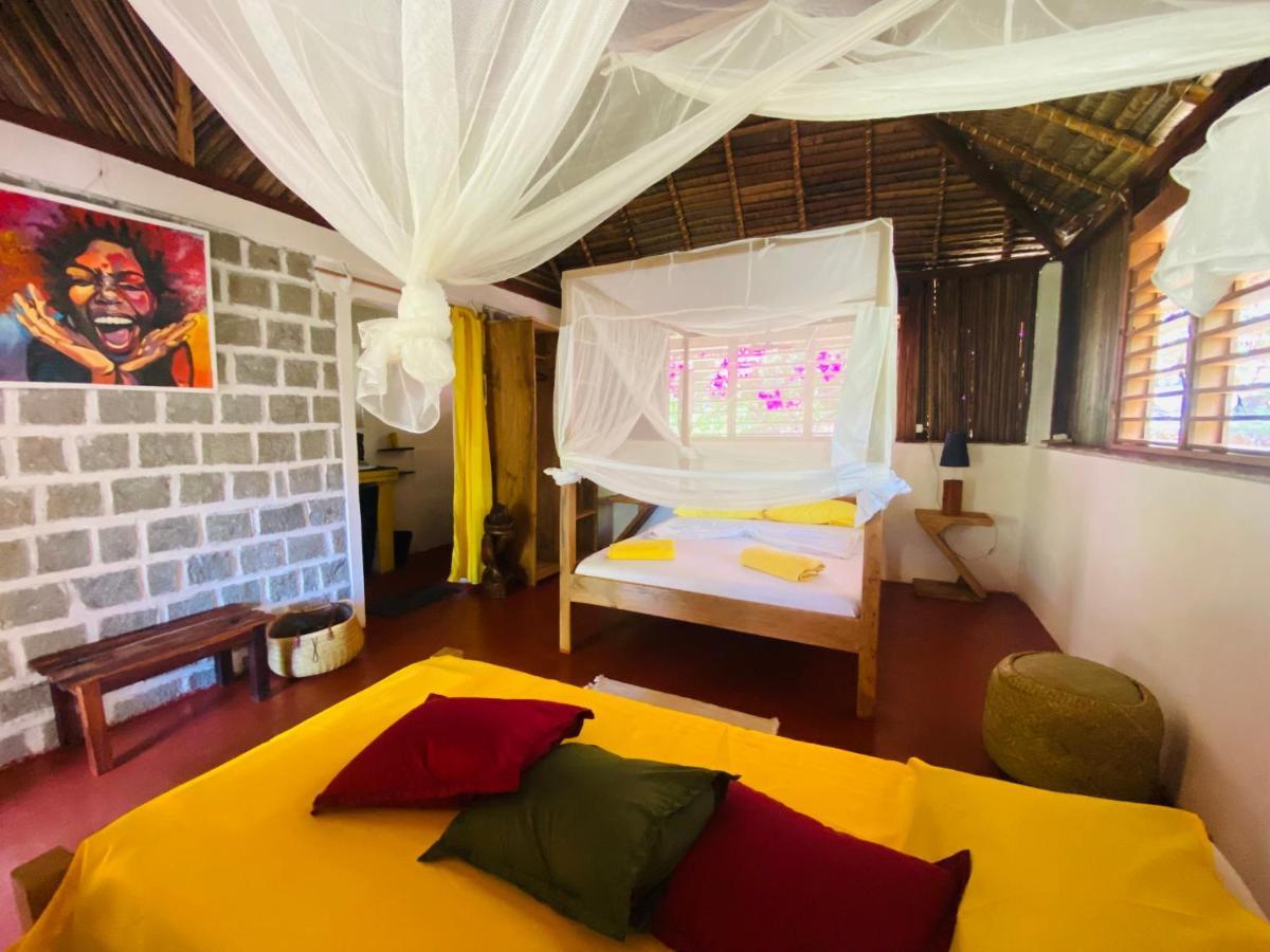 Tamarin Lodge Ampangorinana Exteriör bild