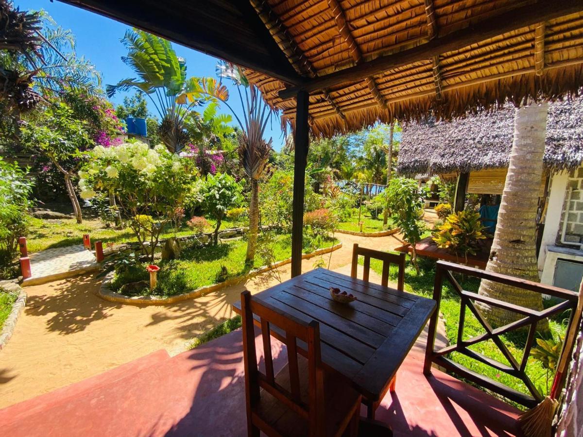 Tamarin Lodge Ampangorinana Exteriör bild