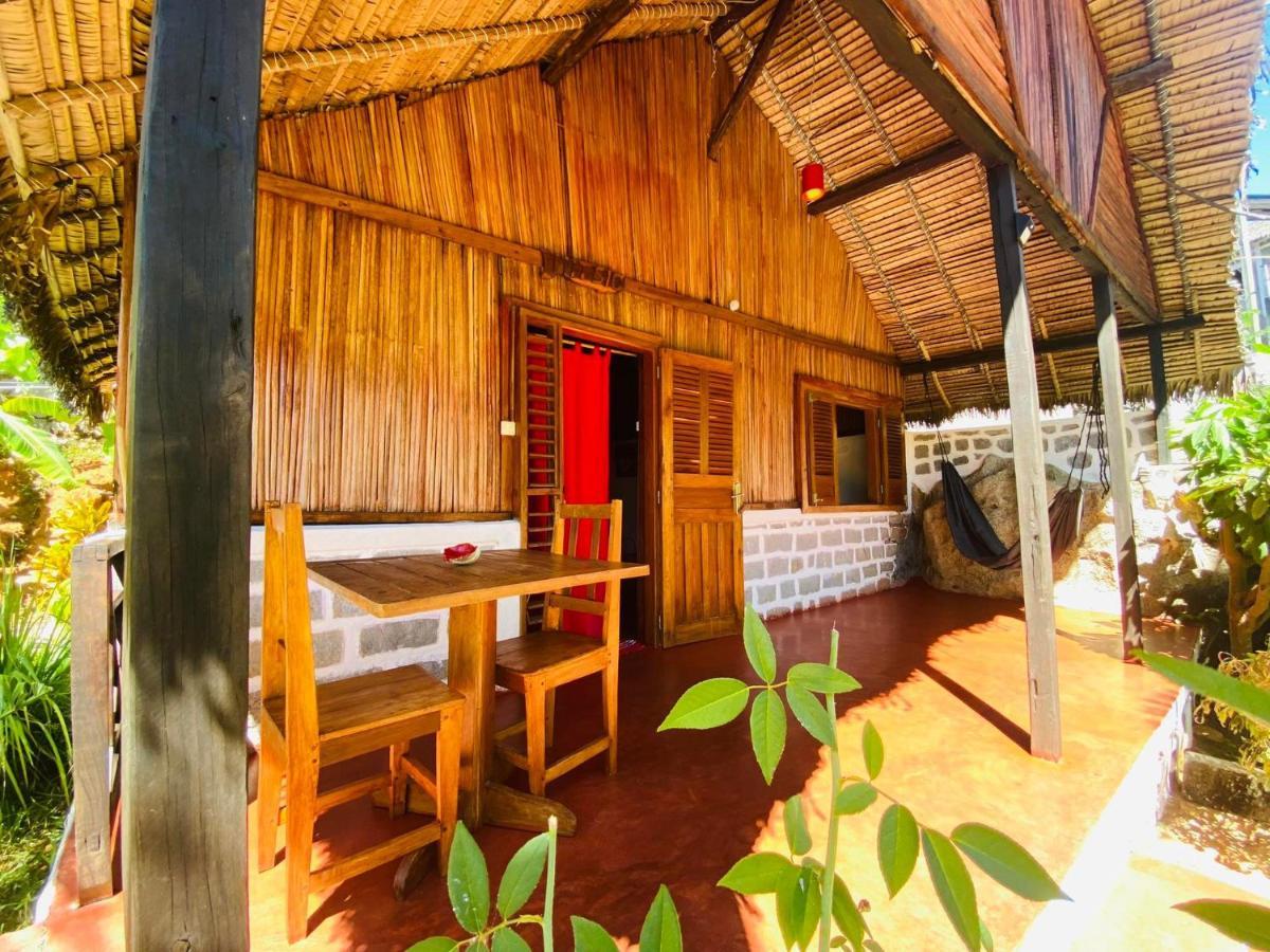 Tamarin Lodge Ampangorinana Exteriör bild